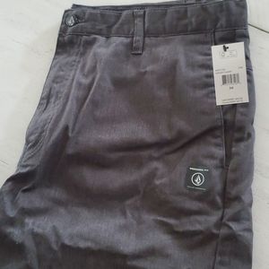 New volcom monty grey short 36
